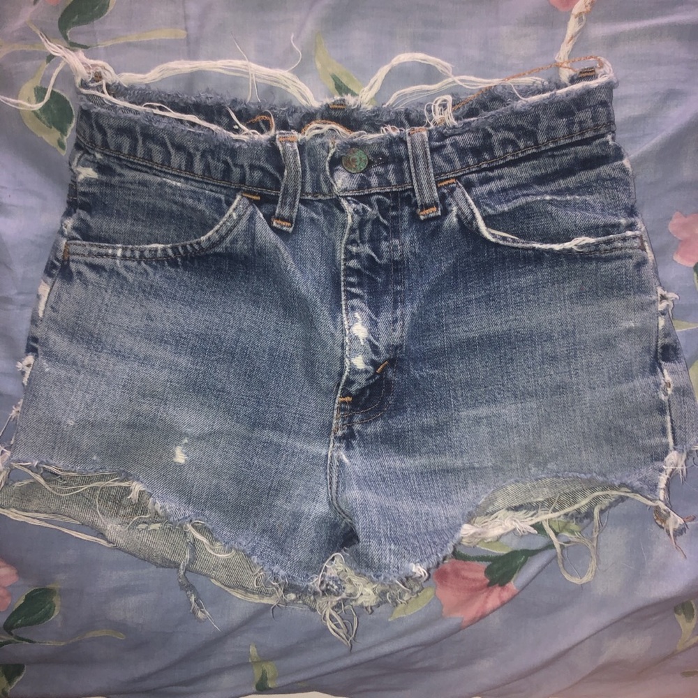 distressed vintage levi shorts